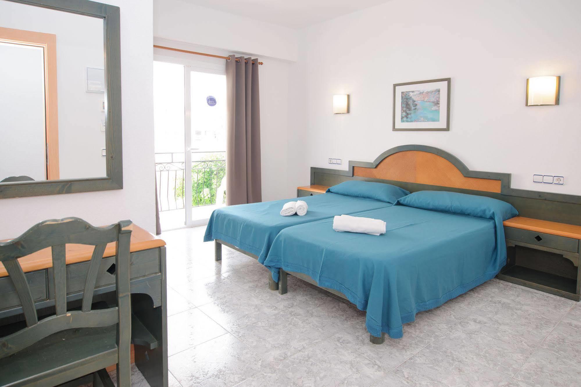 Hostal Rosalia San Antonio  Buitenkant foto