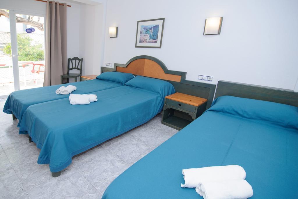 Hostal Rosalia San Antonio  Buitenkant foto